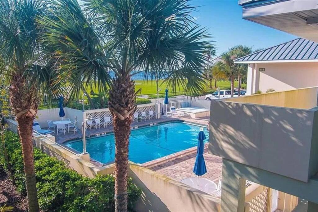 Bay View, Studio206, Beach Steps Away! Pool+Wifi Ruskin Exterior photo